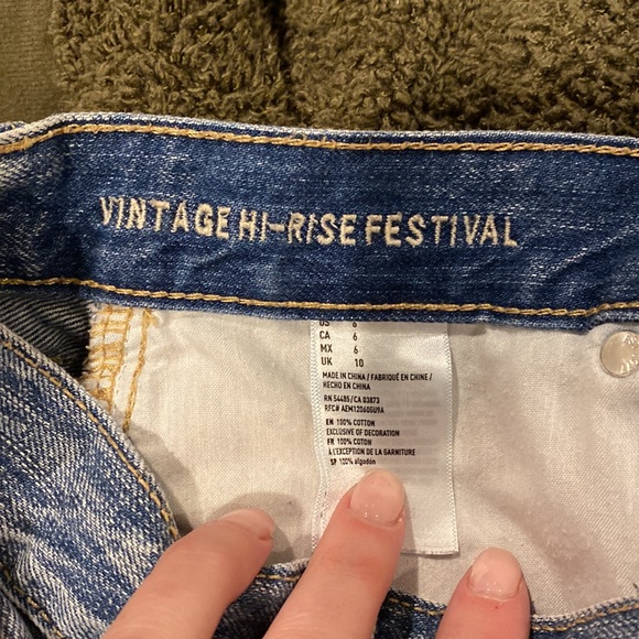 Distressed jean shorts - Picture 4 of 4